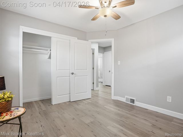 21324 Yale Street, St. Clair Shores, MI 48081