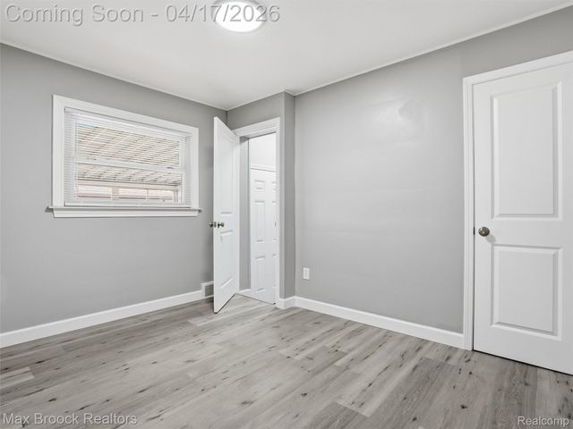 21324 Yale Street, St. Clair Shores, MI 48081