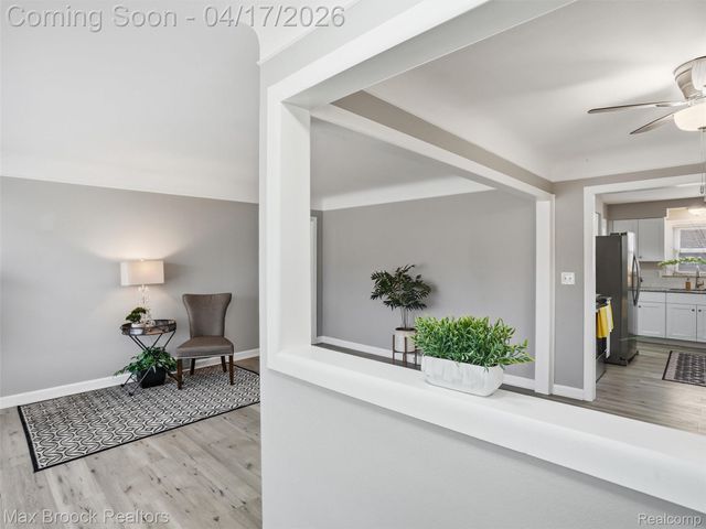 21324 Yale Street, St. Clair Shores, MI 48081