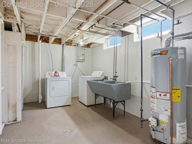 21324 Yale Street, St. Clair Shores, MI 48081