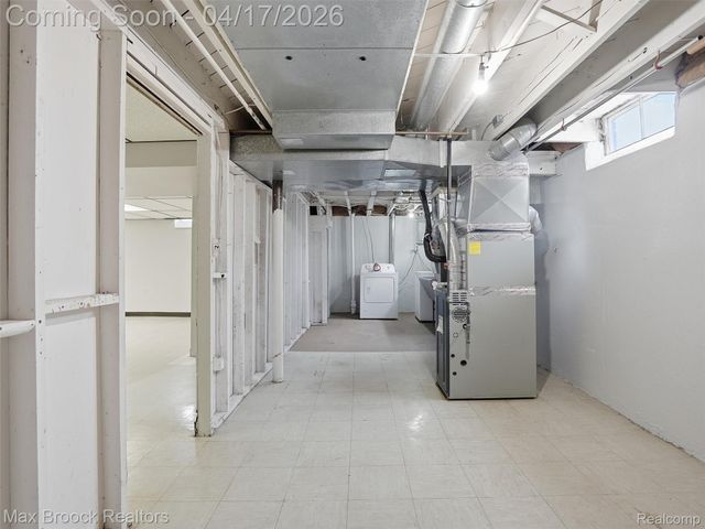 21324 Yale Street, St. Clair Shores, MI 48081