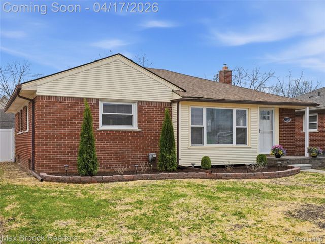 21324 Yale Street, St. Clair Shores, MI 48081