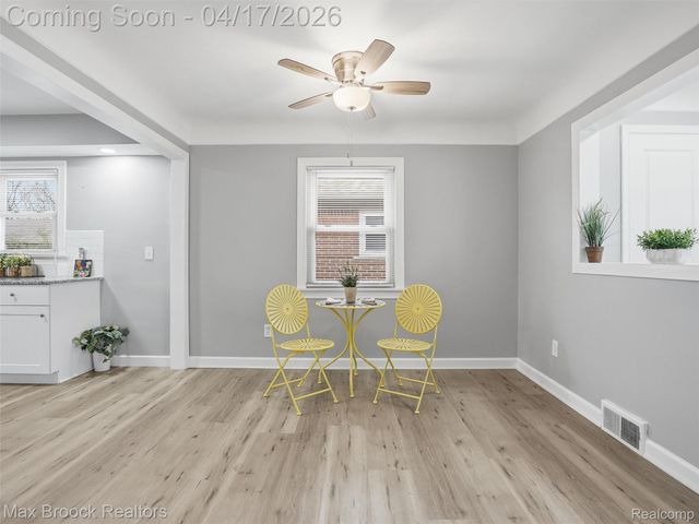 21324 Yale Street, St. Clair Shores, MI 48081