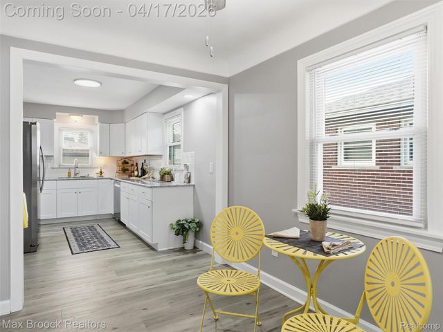 21324 Yale Street, St. Clair Shores, MI 48081