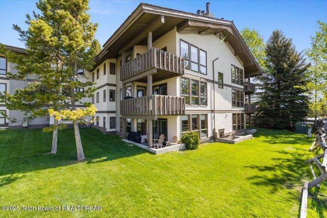 3600 W MICHAEL Drive D-4-2, Teton Village, WY 83014