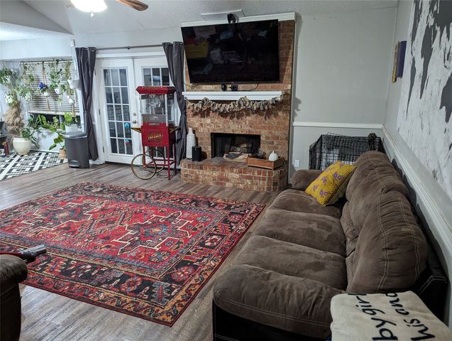 422 Thoreau Lane, Euless, TX 76039