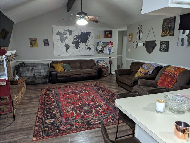 422 Thoreau Lane, Euless, TX 76039