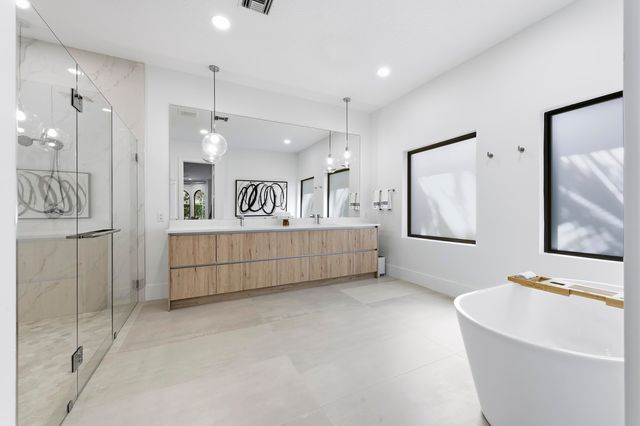 2557 Seminole Circle, West Palm Beach, FL 33409