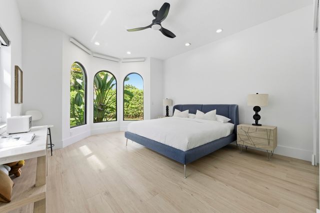 2557 Seminole Circle, West Palm Beach, FL 33409