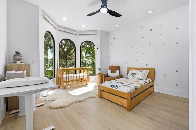 2557 Seminole Circle, West Palm Beach, FL 33409