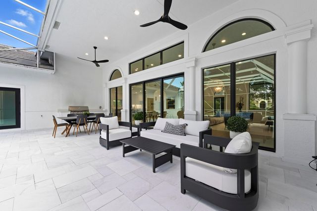 2557 Seminole Circle, West Palm Beach, FL 33409