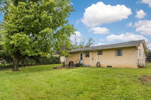 4296 Maize Road, Columbus, OH 43224