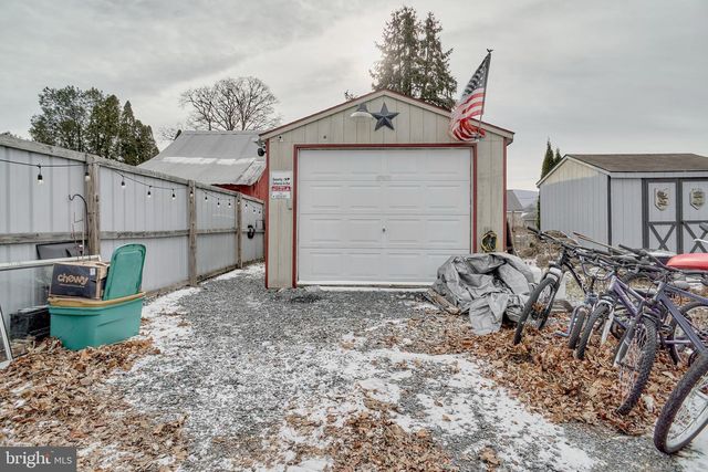 53 E MAIN ST, Newmanstown, PA 17073