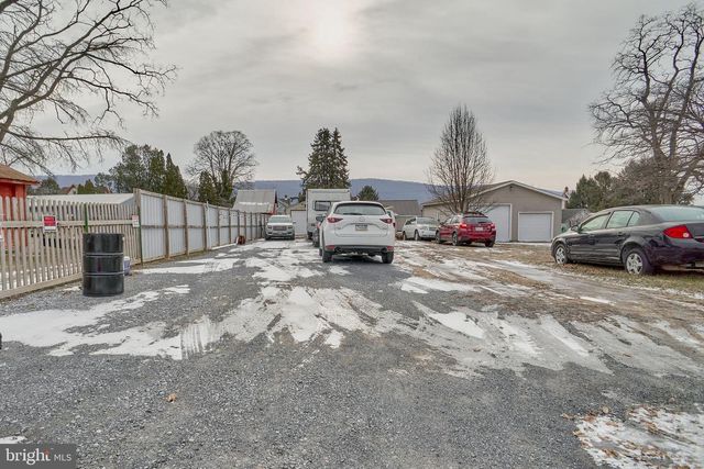 53 E MAIN ST, Newmanstown, PA 17073