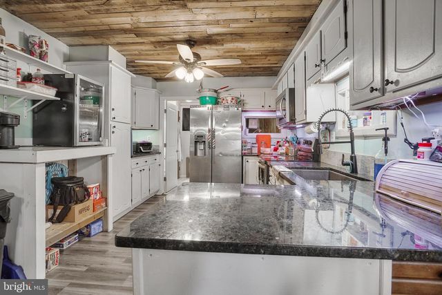 53 E MAIN ST, Newmanstown, PA 17073