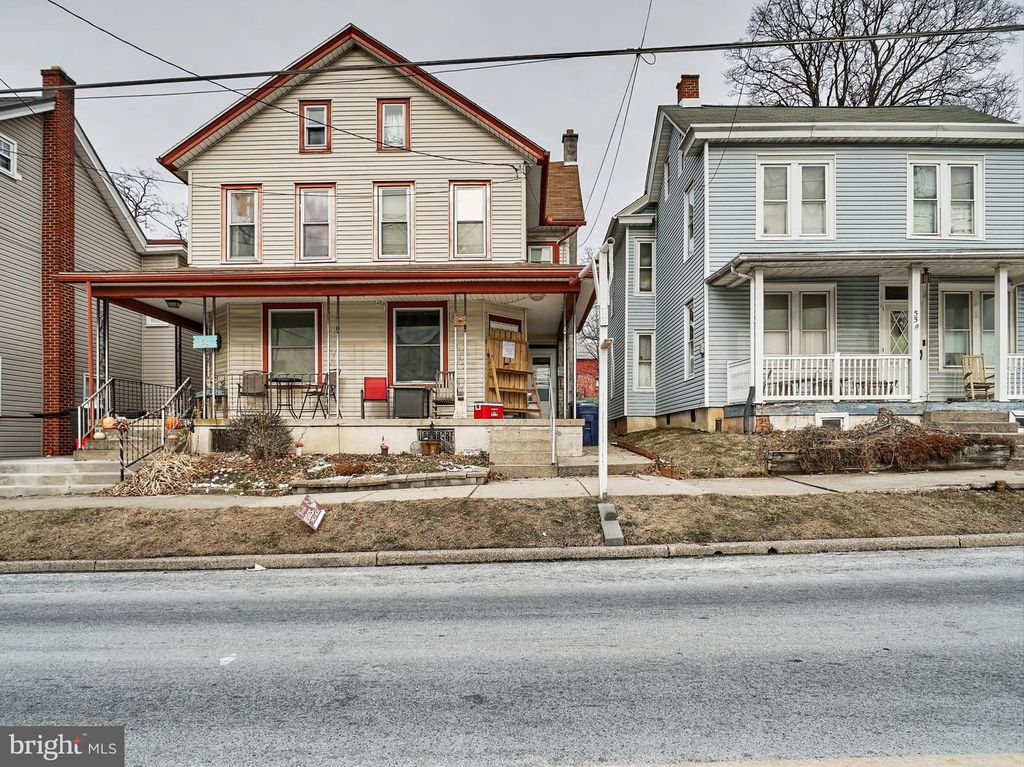 53 E MAIN ST, Newmanstown, PA 17073