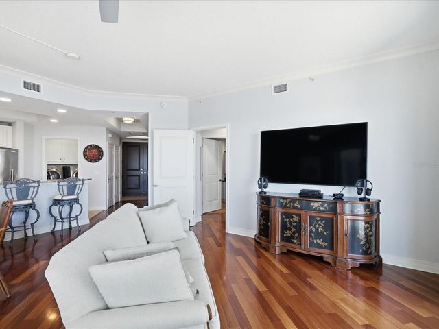 1209 E CUMBERLAND AVENUE 1906, Tampa, FL 33602