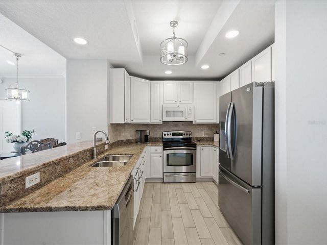 1209 E CUMBERLAND AVENUE 1906, Tampa, FL 33602