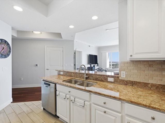 1209 E CUMBERLAND AVENUE 1906, Tampa, FL 33602