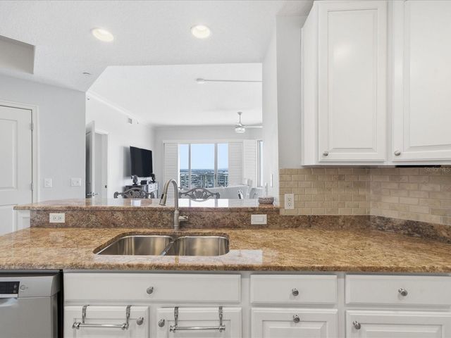 1209 E CUMBERLAND AVENUE 1906, Tampa, FL 33602