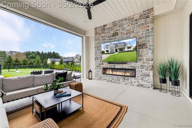 8439 Holcomb Road, Clarkston, MI 48348