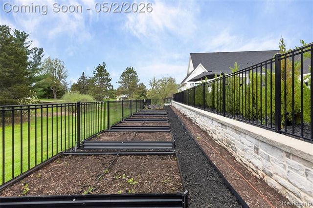 8439 Holcomb Road, Clarkston, MI 48348