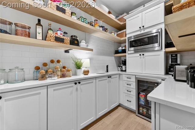 8439 Holcomb Road, Clarkston, MI 48348
