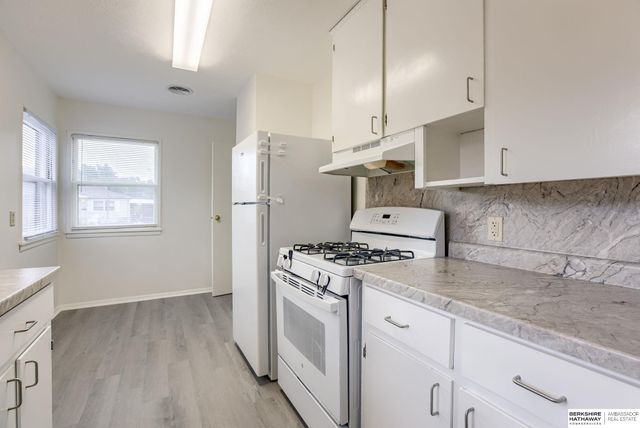 6157 & 6159 Hillsdale Avenue, Omaha, NE 68117