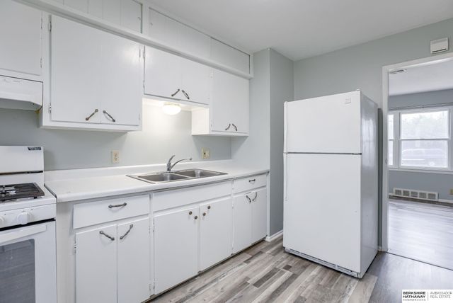 6157 & 6159 Hillsdale Avenue, Omaha, NE 68117