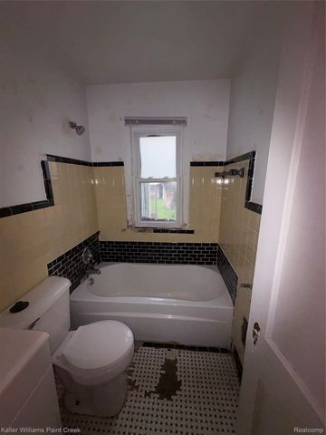 20083 Bradford Street, Detroit, MI 48205