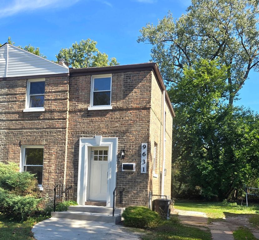 9631 S Merrill Avenue, Chicago, IL 60617