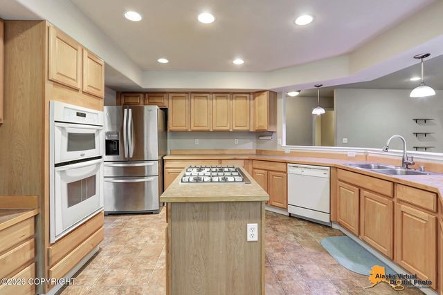 2804 W Discovery Loop, Wasilla, AK 99654