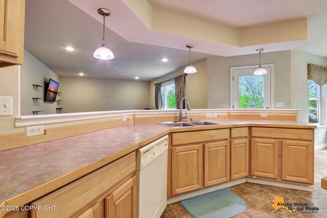 2804 W Discovery Loop, Wasilla, AK 99654