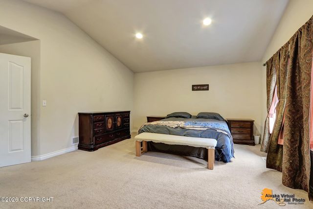 2804 W Discovery Loop, Wasilla, AK 99654