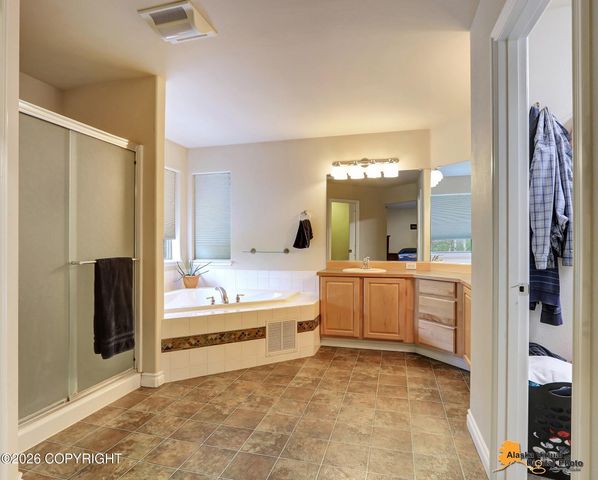 2804 W Discovery Loop, Wasilla, AK 99654