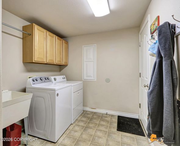 2804 W Discovery Loop, Wasilla, AK 99654