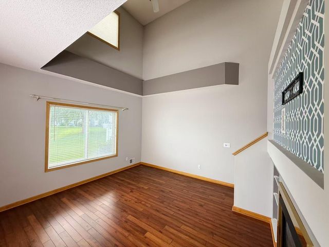 1842 111th Avenue NE, Blaine, MN 55449