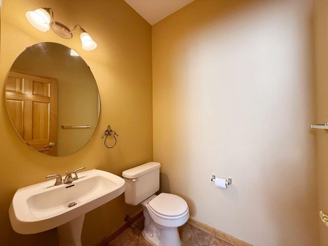 1842 111th Avenue NE, Blaine, MN 55449