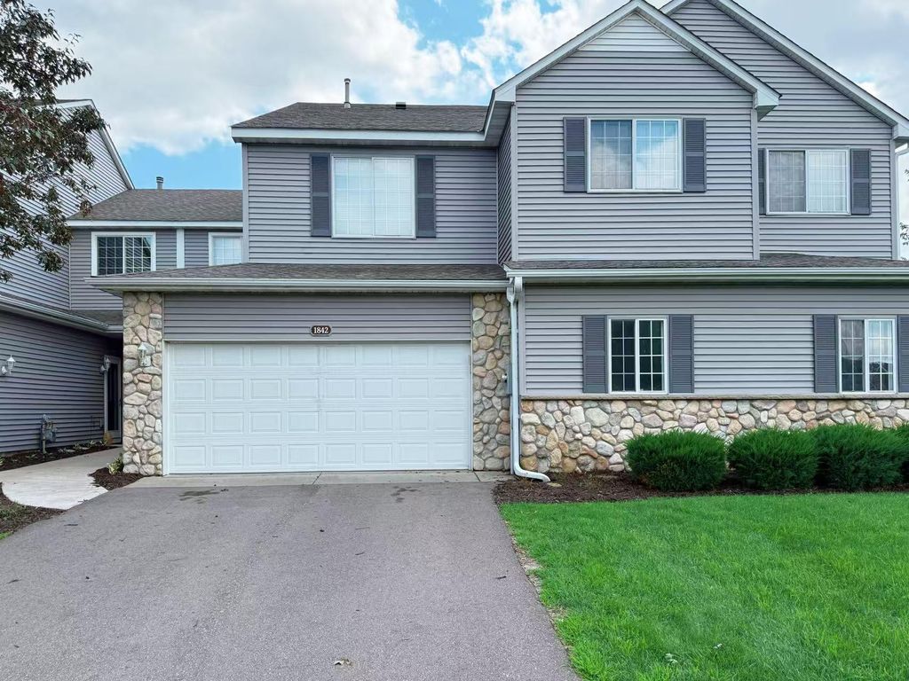 1842 111th Avenue NE, Blaine, MN 55449