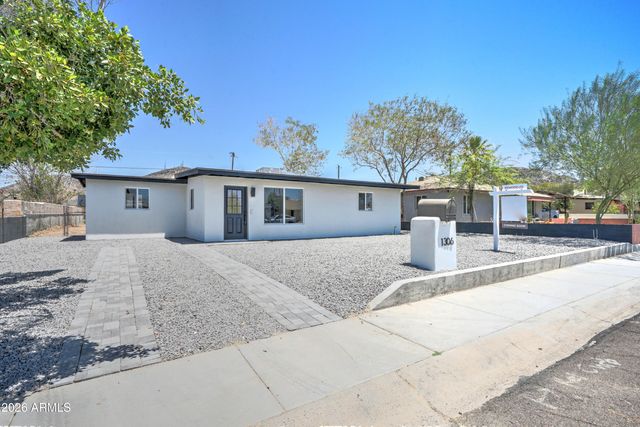 1306 W BROWN Street, Phoenix, AZ 85021
