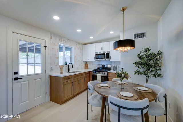 1306 W BROWN Street, Phoenix, AZ 85021