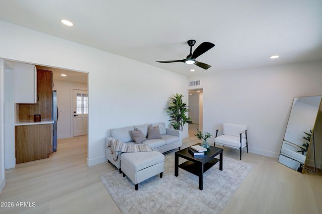 1306 W BROWN Street, Phoenix, AZ 85021