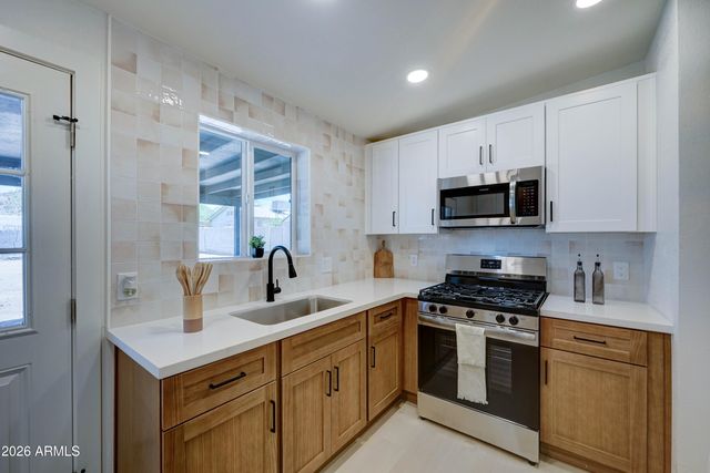 1306 W BROWN Street, Phoenix, AZ 85021