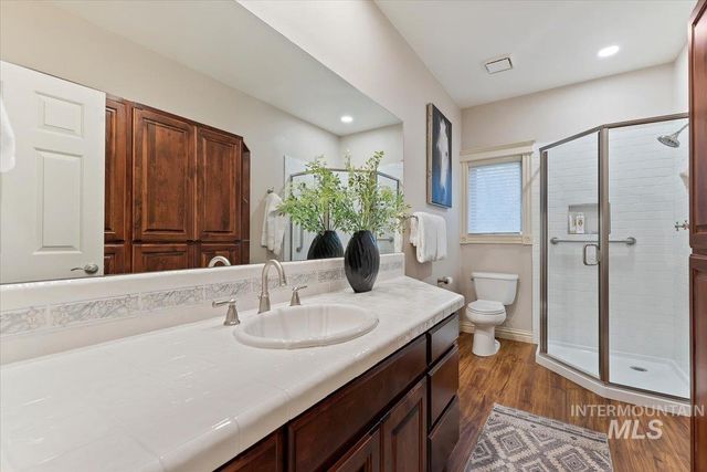 5280 N Lakemont Ln, Garden City, ID 83714