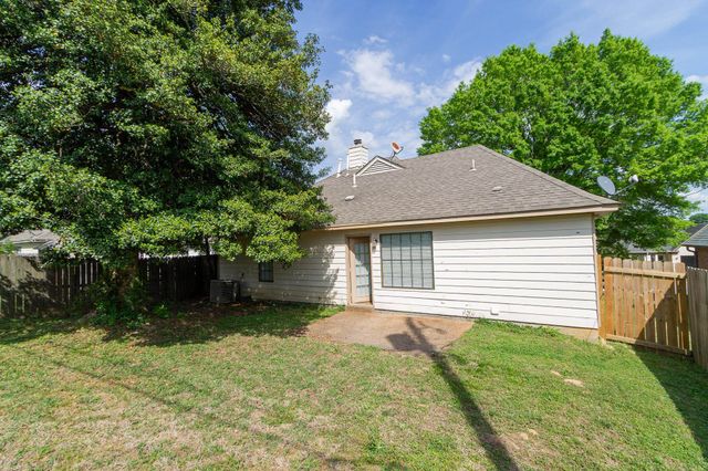 2799 MARYLAND CIR E, Memphis, TN 38133