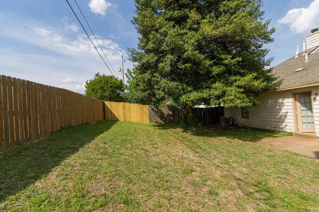 2799 MARYLAND CIR E, Memphis, TN 38133