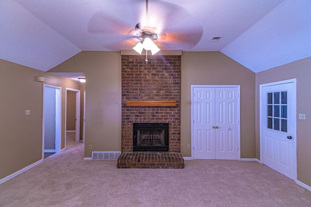 2799 MARYLAND CIR E, Memphis, TN 38133