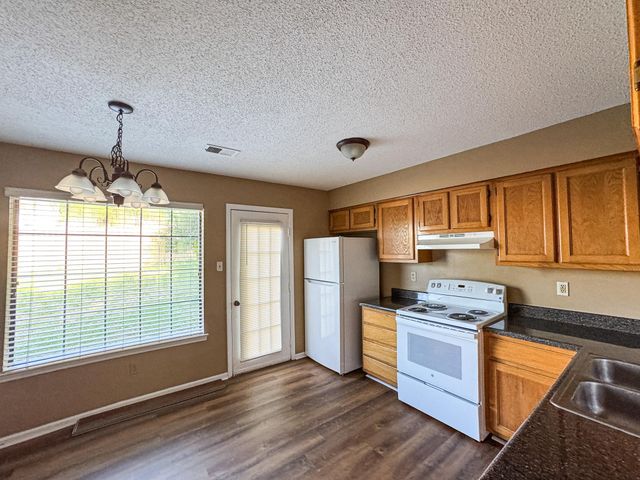 2799 MARYLAND CIR E, Memphis, TN 38133