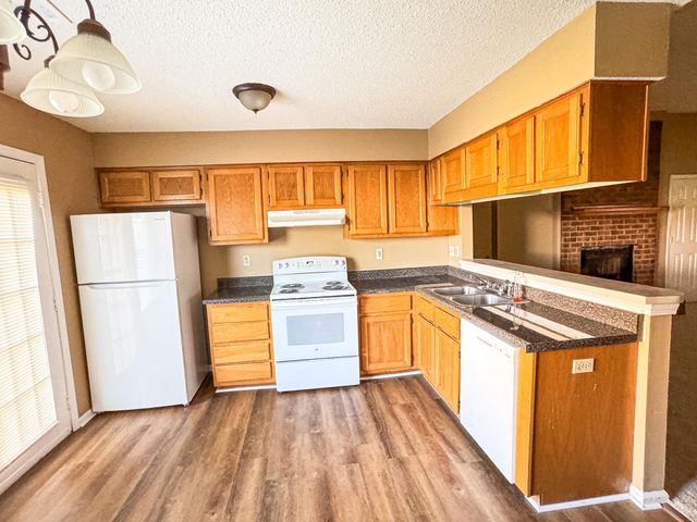 2799 MARYLAND CIR E, Memphis, TN 38133