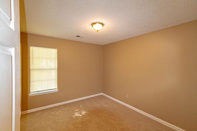 2799 MARYLAND CIR E, Memphis, TN 38133